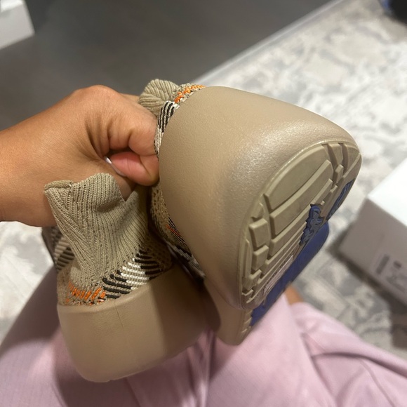 **AUTHENTIC** Burberry Women’s Checkered Beige Sneakers - Picture 7 of 10